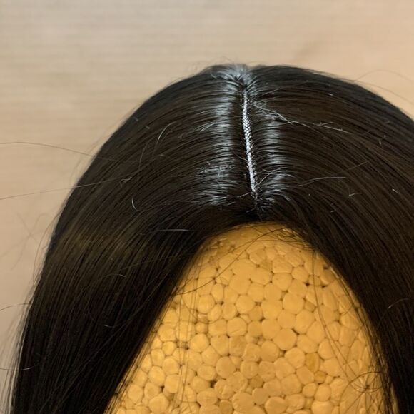 Long black wig. See all photos for desc. - Picture 4 of 9